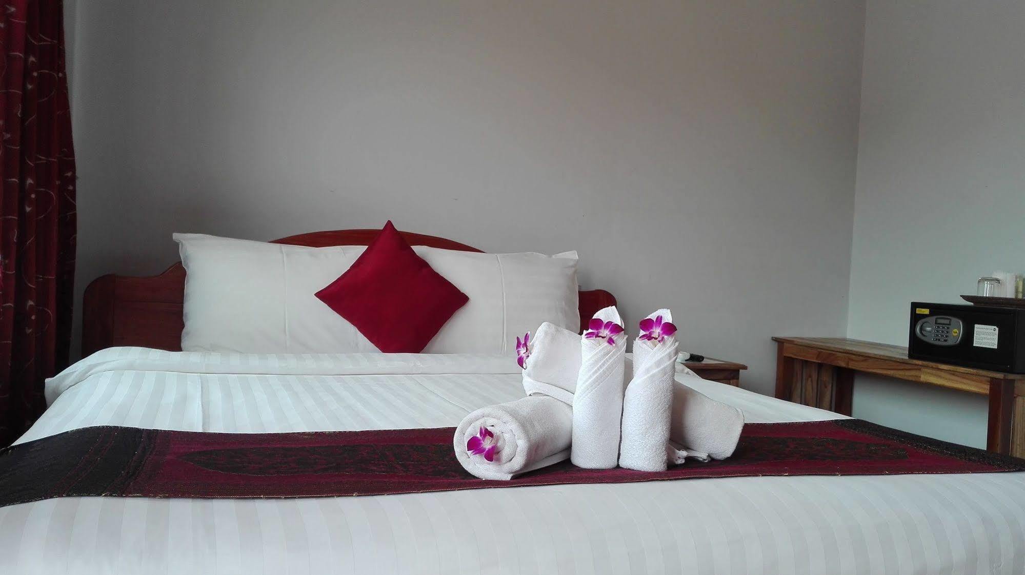 Golden Premier Inn Siem Reap Exterior photo